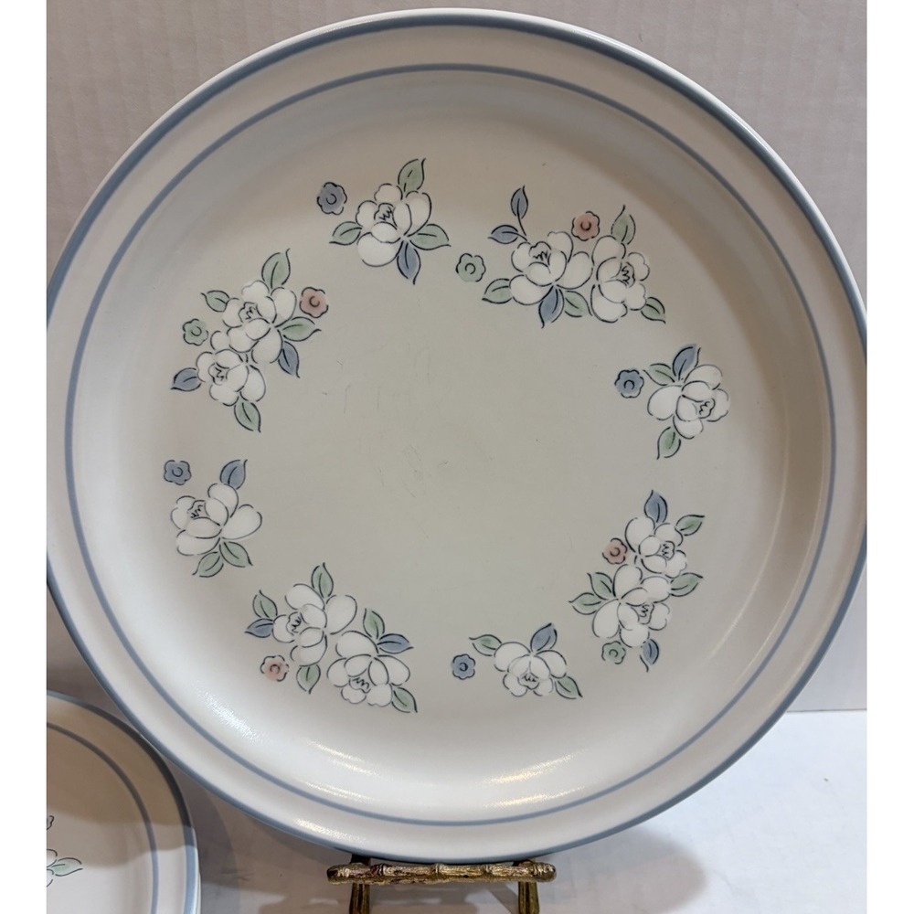 Set of  4 Hearthside Chantilly Floral Stoneware Dinner Plate Microwave Safe